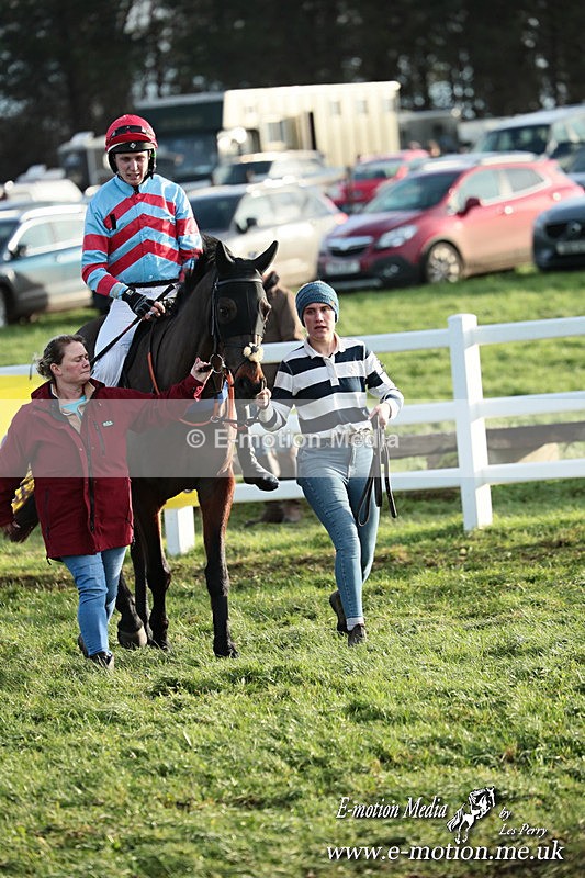 PtP 141225  2006 - New Forest Hounds PtP Larkhill 14/12/25