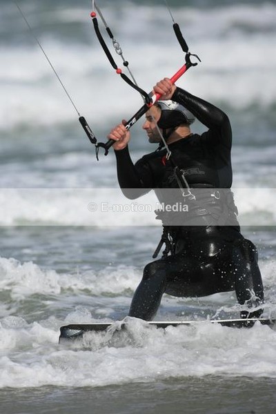 KS030407-24 - Kite Surfing