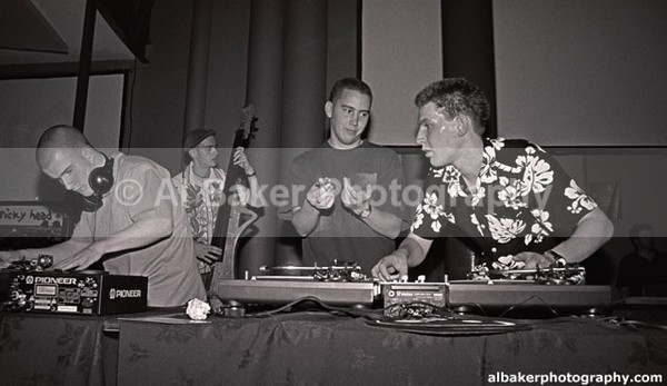 41 plus-1 dj-woody fingathing - Counter Culture @ Contact Futuresonic 10.06.00