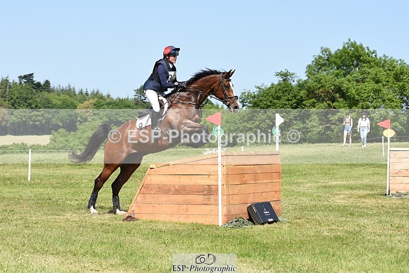 230527-152034-10088 - 368-COIRBAN_SARCO_DELUX-Rebecca_Gibbs-XC