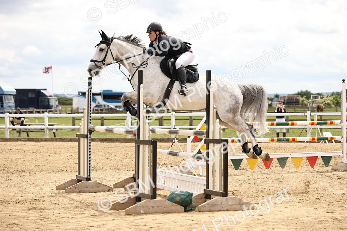 SBM_003273 - Class 11 - Senior Newcomers - 1.10m