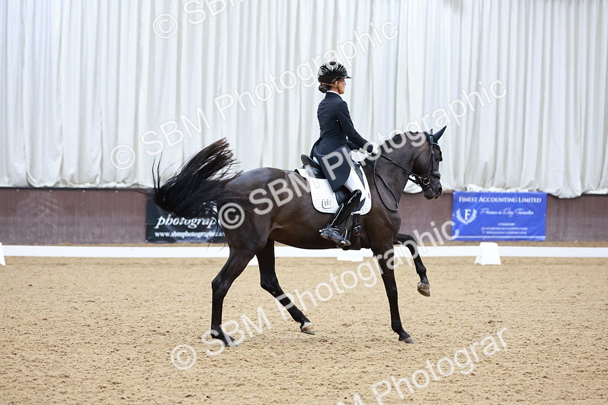 SBM_021203 - Class 14 - FEI Grand Prix - 17.40-18.34