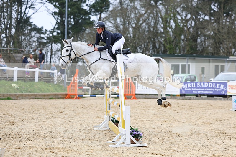 3E7A7582 - Class 8: Senior Newcomers/1.10m open