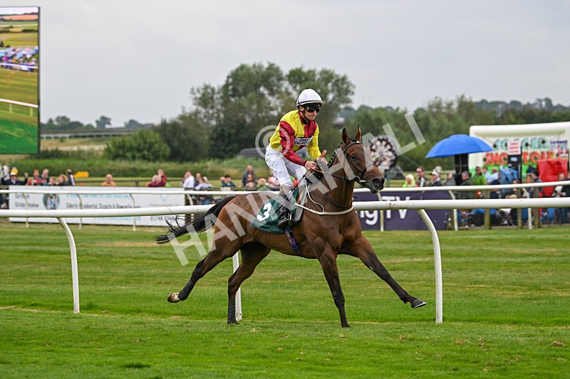 190824-Race 4-LEagle Aid-3735 - Race 4