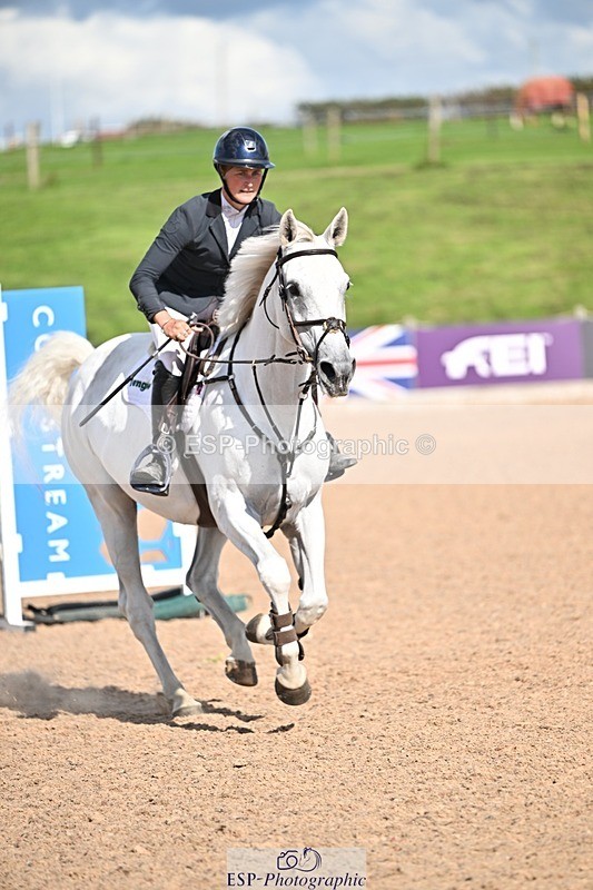 250924-142300-00583 - Cls 6 Foxhunter and 1.20m Open