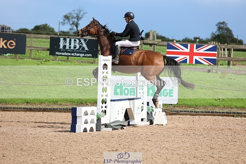 250911-142847-02447 - Cls 5 Chard Snr 90cm Speed Derby