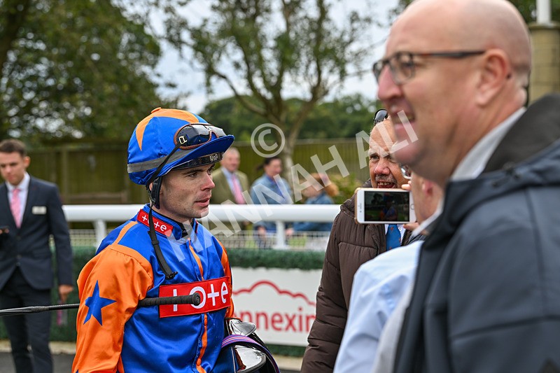 250824-Race 3-Blueandtangerine-3306 - Race 3