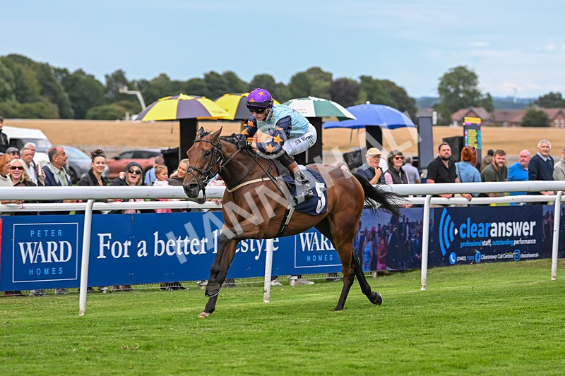 210725-Race 3-Mysteryofthesands-7204 - Race 3