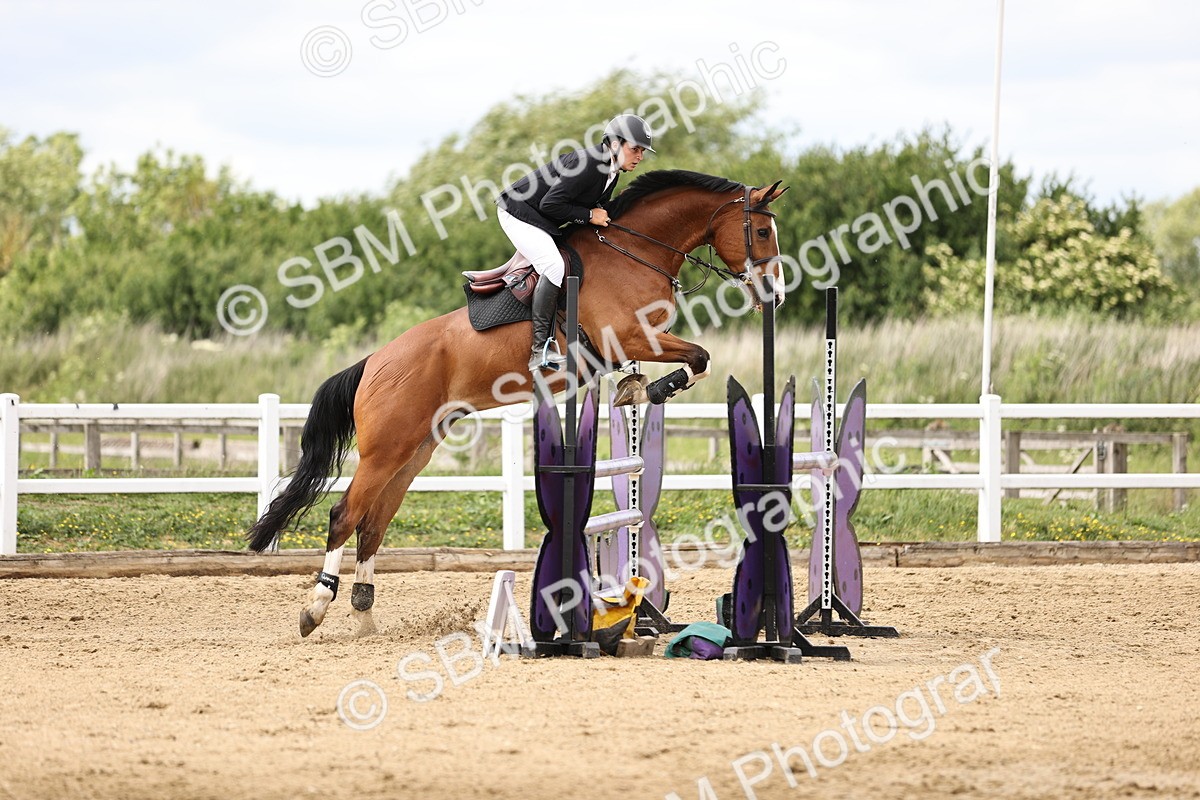 SBM_003425 - Class 11 - Senior Newcomers - 1.10m