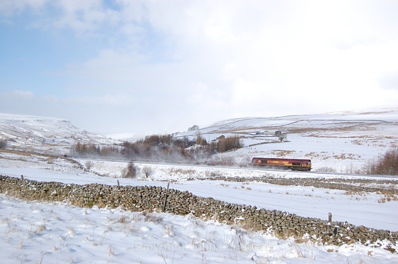 11.3.13 - 66106 6K05 Carlisle - Crewe, MP260 - Ais Gill - Milepost 260