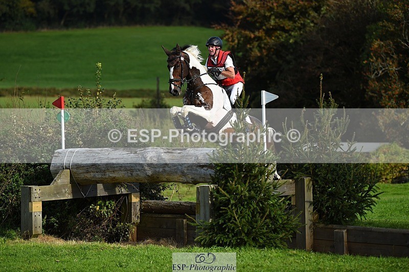 231022-130912-28381 - 301-WESTCEFFYL.KINGSWAY.LAD-Ben.Lee.Liles-XC