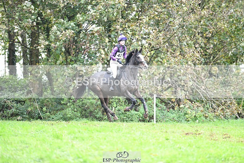 231021-132351-18018 - 427-COMBE.BREEZE-Gemma.Wells-SC+XC