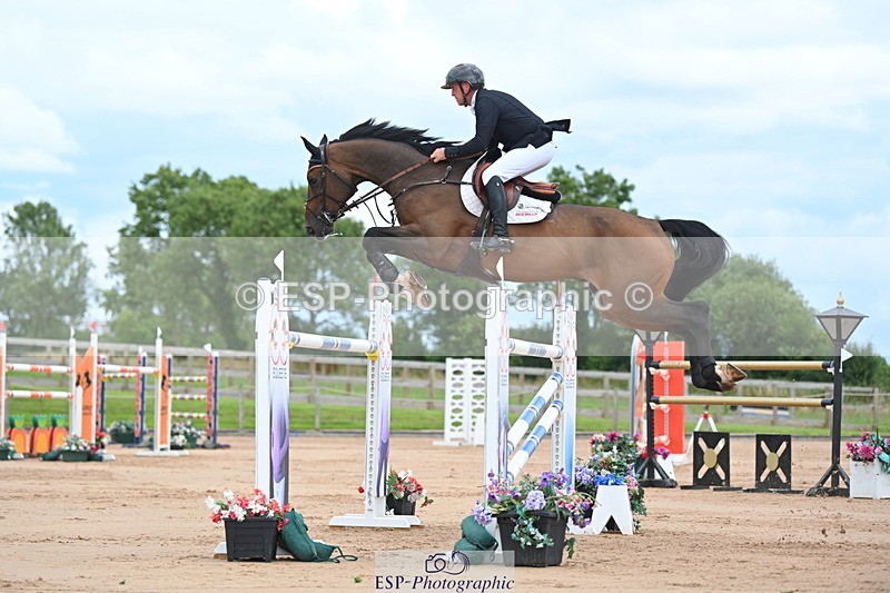 230721A-152241-07194 - Cls 10, 2 Star Big 1.45m Start to break