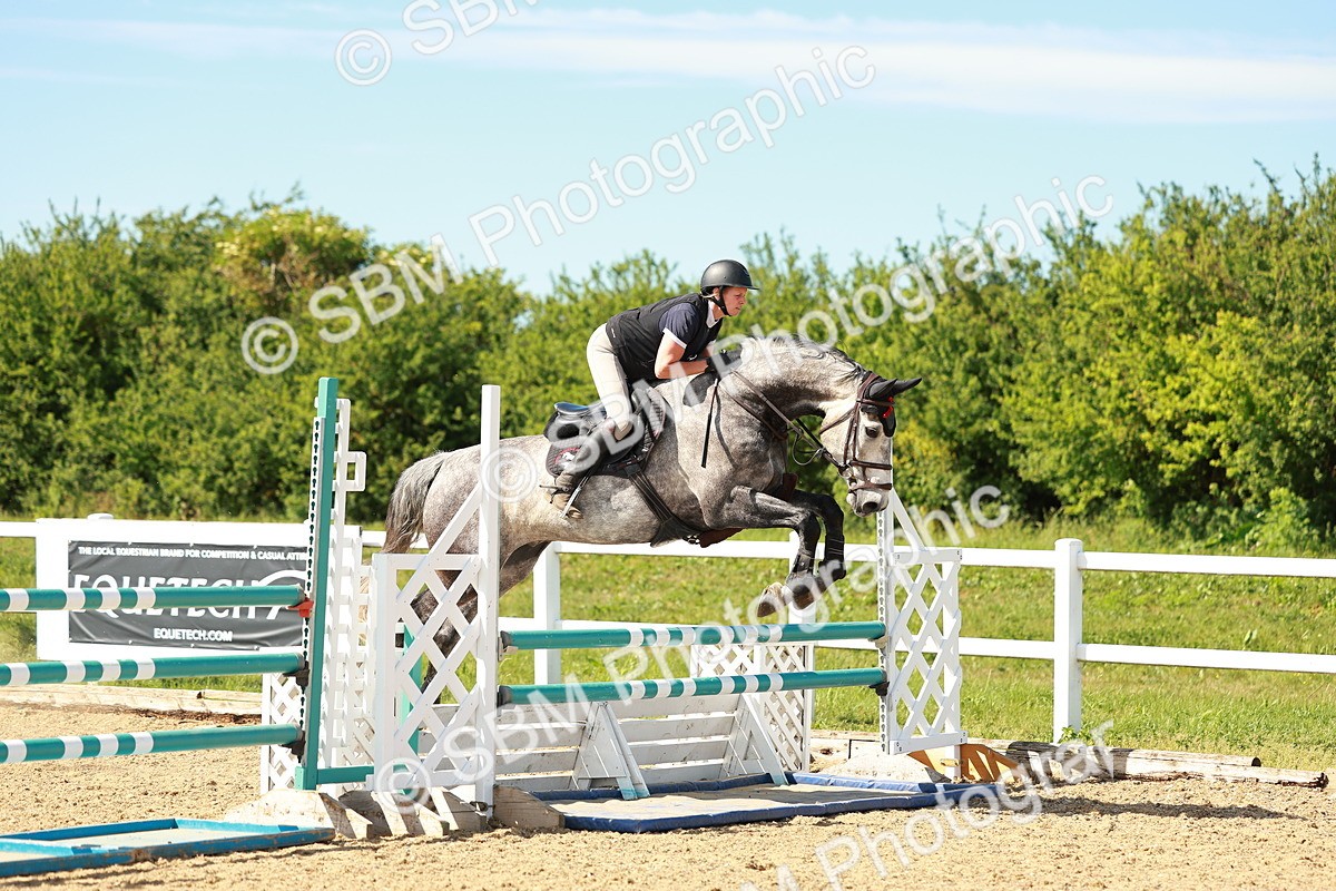 SBM_002837 - Class 4 - Senior Newcomers - 1.10m