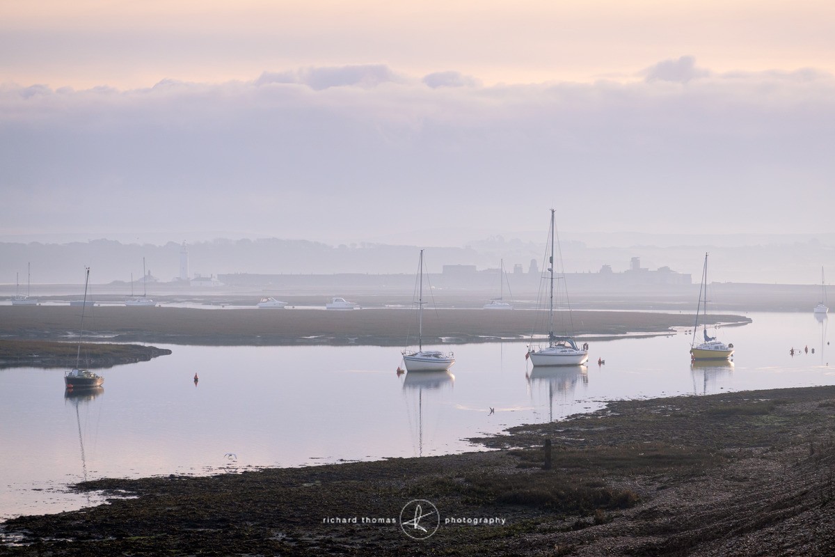 Hurst spit December morning. - Seascapes