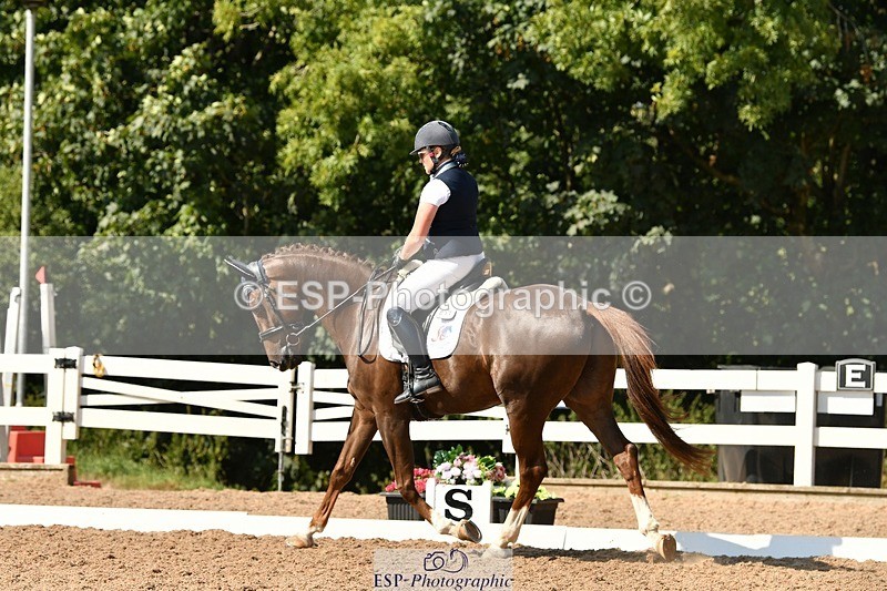 250817-154654-11321 - 214-Verity.PerryVogue