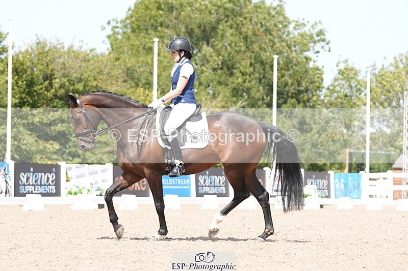 250817-125840-09523 - 052-Marcela.PomphreyLinkeltje.DE.J