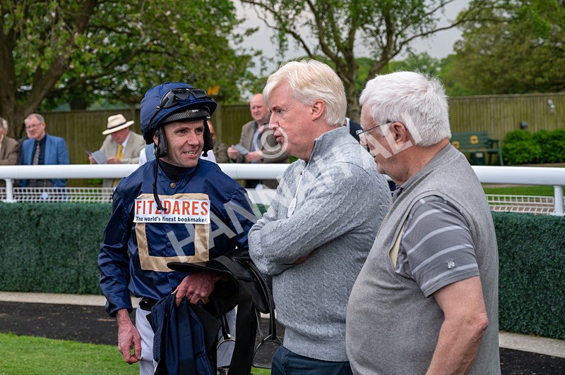 060524-Race 4-Powdering-5080 - Race 4