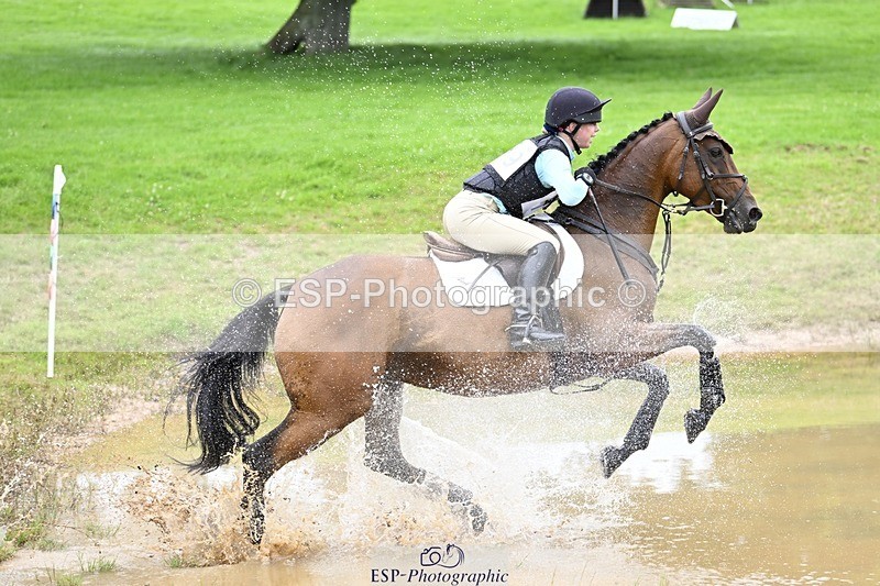 240803-125345-04531 - 119-Izzy_Baines-RIGHT_ON_QUE