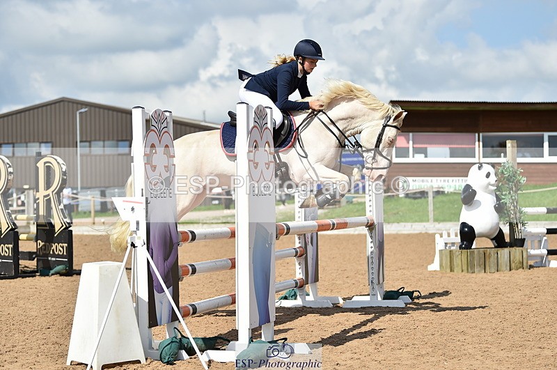 230902A-140208-01575 - Cls 3B Pony Medium 90cm