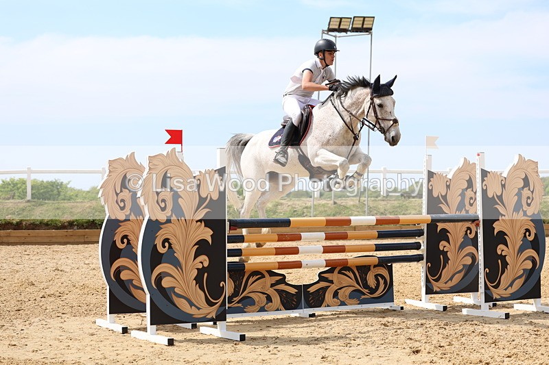 3E7A7241 - Class 7: Senior Newcomers/1.10m open