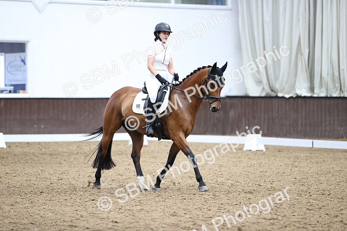 SBM_002465 - Novice 4 - 13.38-14.30