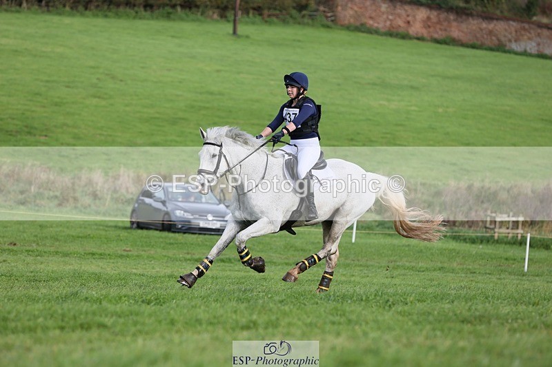 231021-134245-17156 - 437-DONBEG.GREY-Hannah.Underhill-SC+XC