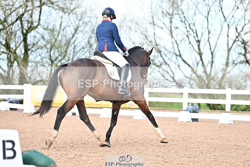 240218A-112815-06698 - 207-Charlotte.Dicker-Time.to.Fly.II