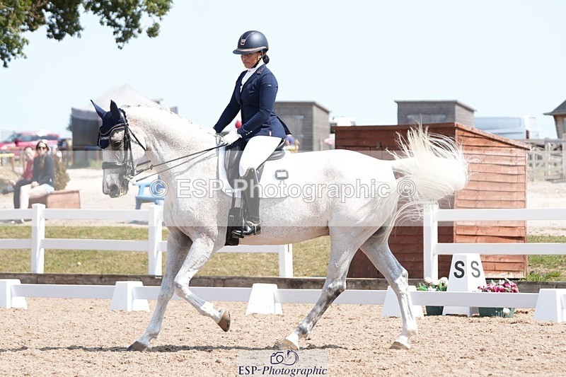 250817-125347-09193 - 156-Layla.Ambersley-BroadbentGalwaybay.Buddy