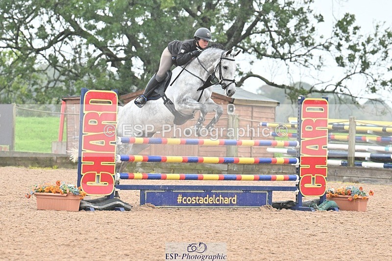 251003-123303-00757 - Cls 2 Newcomers and 1.10m