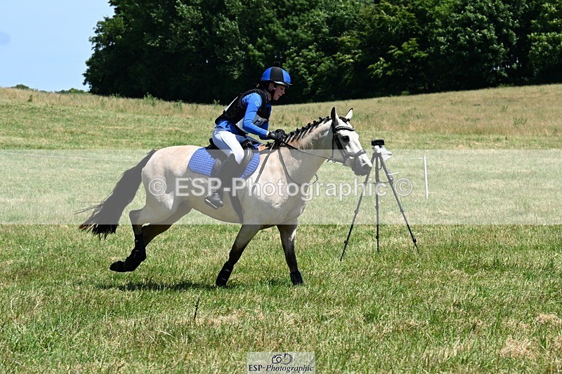 240629X-134001-3754 - 151-Issy_Baldock-CREGGS_DUN