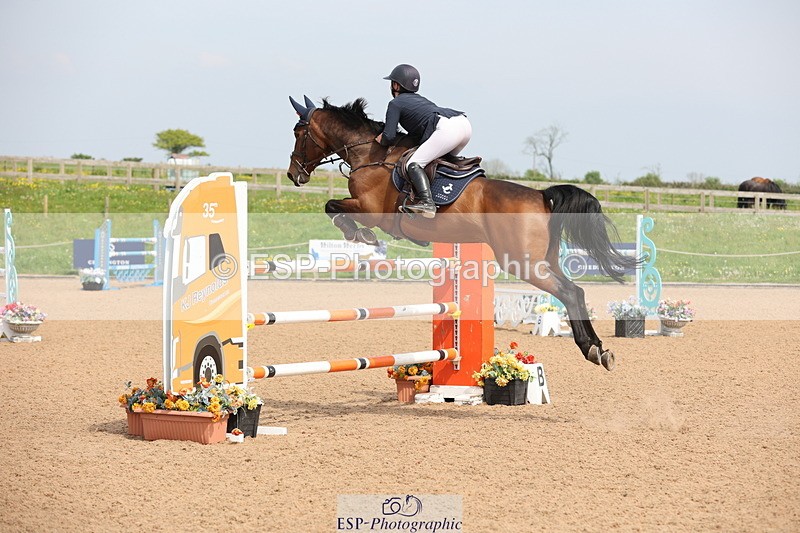 240511A-145421-14467 - Cls 36 National 1.30m Open