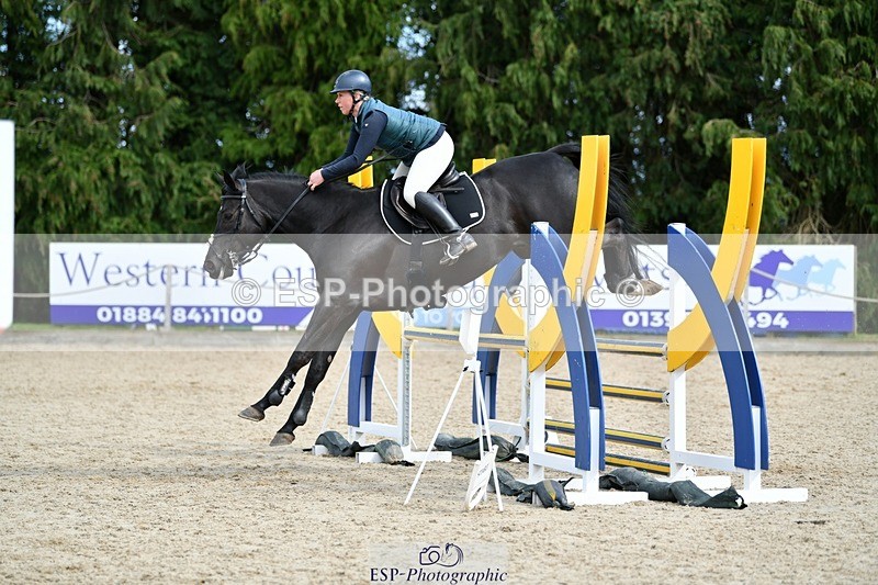 240324-124343-02646 - Cls 9 Snr 1.05m Open