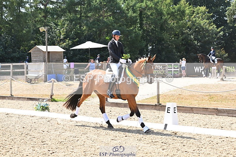 250810A-132645-06638 - Medium SILVER Presentations