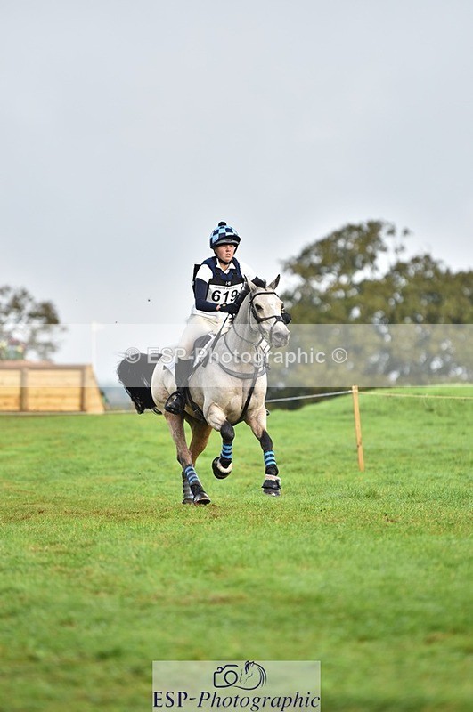 231021-092938-13542 - 619-GARVAGH.GOLDEN.OAK-Ella.Snow-SC+XC