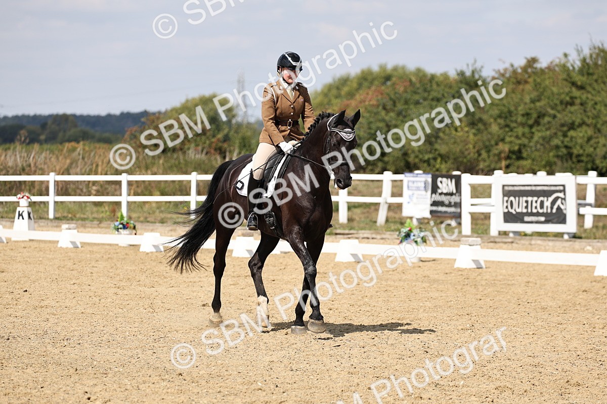 SBM_018684 - Class 16 - Novice 5 - 12.08-13.11