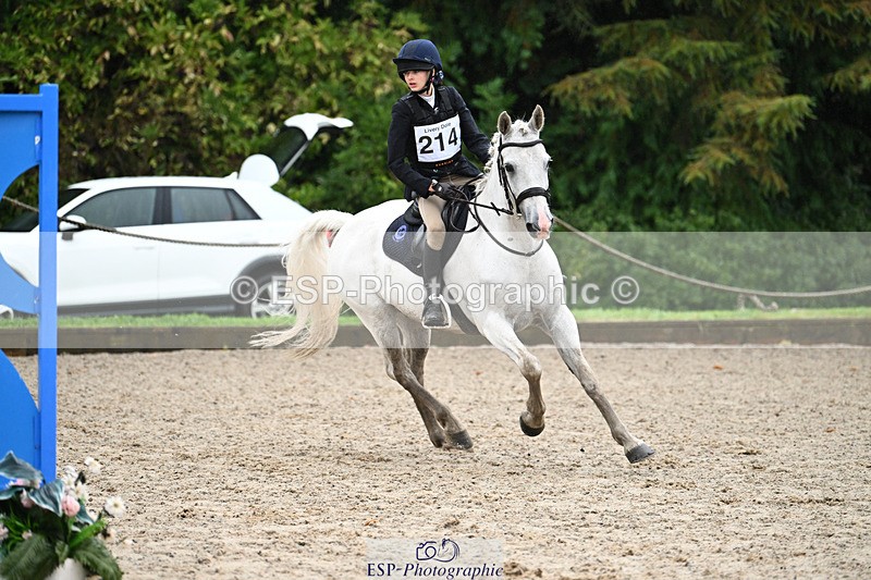 240824X-093247-23234 - 70cm Round 2 9.30 to 10.30