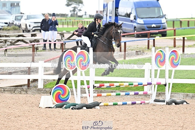 250920-110220-00352 - Cls 22+23 Club and Schools 70cm