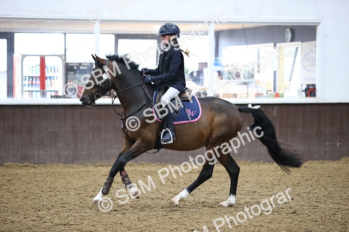 SBM_000112 - Class 1 - Pony Intro 70cm Open