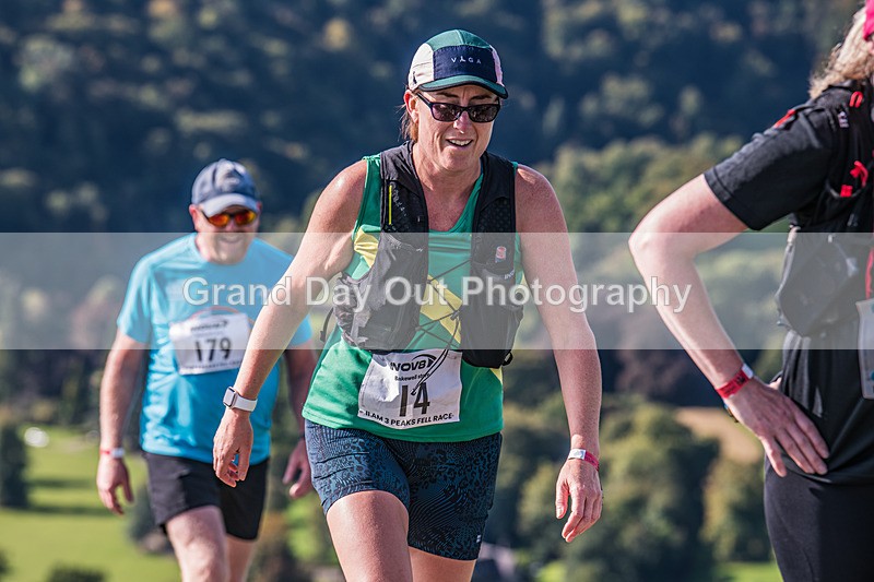 Ilam-372 - Ilam Three Peaks Fell Race (Limestone Series) Sunday 28th September 2025