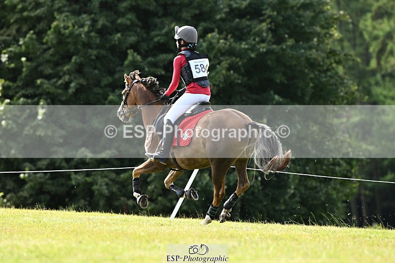 240825X-110934-31962 - 70cm XC 11.00 to 12.00