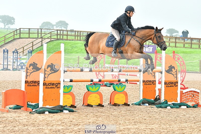 230805A-105529-00240 - Cls 2 Snr Newcomers & 1.10m Open