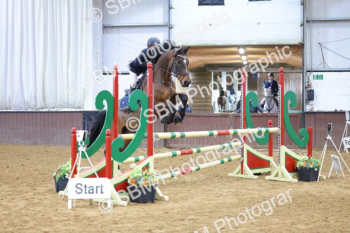 SBM_010038 - Class 21 - Nupafeed Supplements Senior Discovery/ 1m Open - First Round (1.00m)