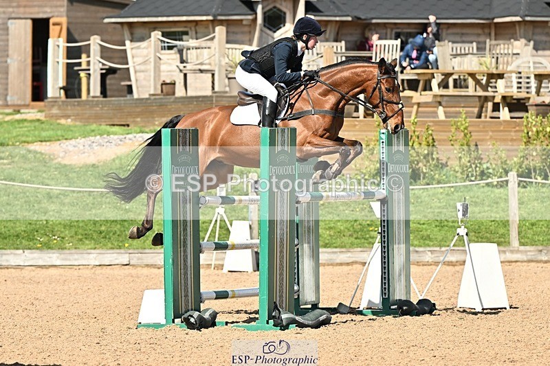 250416-151914-01687 - Cls 6 Foxhunter and 1.20m