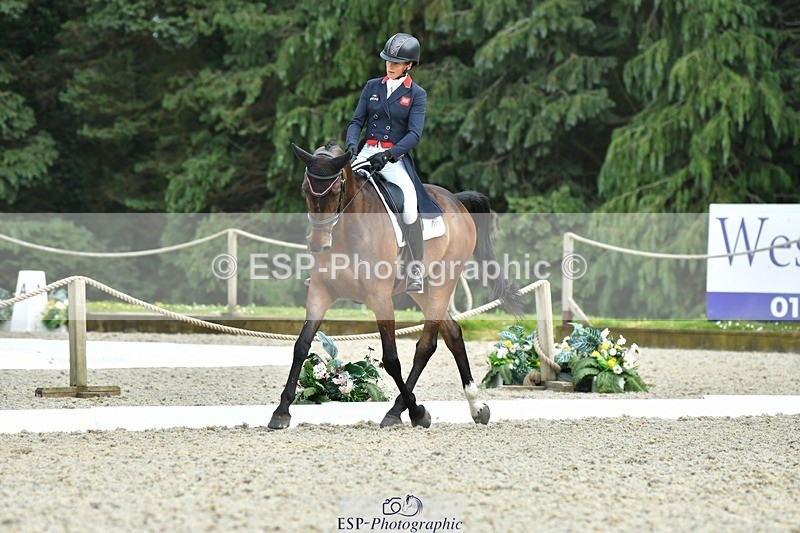 230525-165456-04833 - 438-IRISH_TRUMP-Sarah_Bullimore-DR