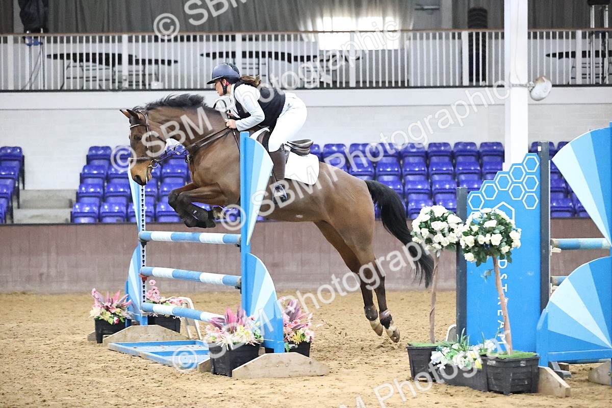 SBM_001988 - Class 10 - Senior Newcomers - 1.10m