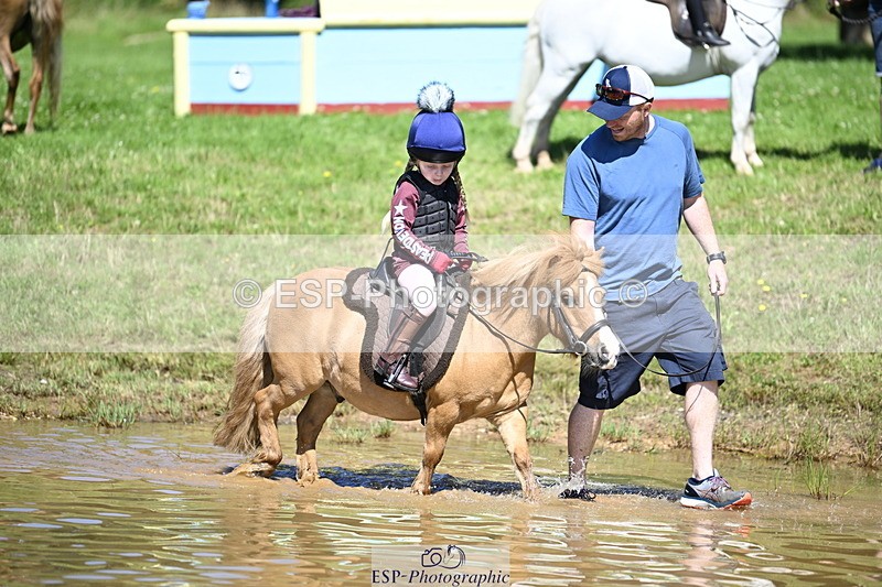 240728B-110911-01132 - Gemma's Group XC