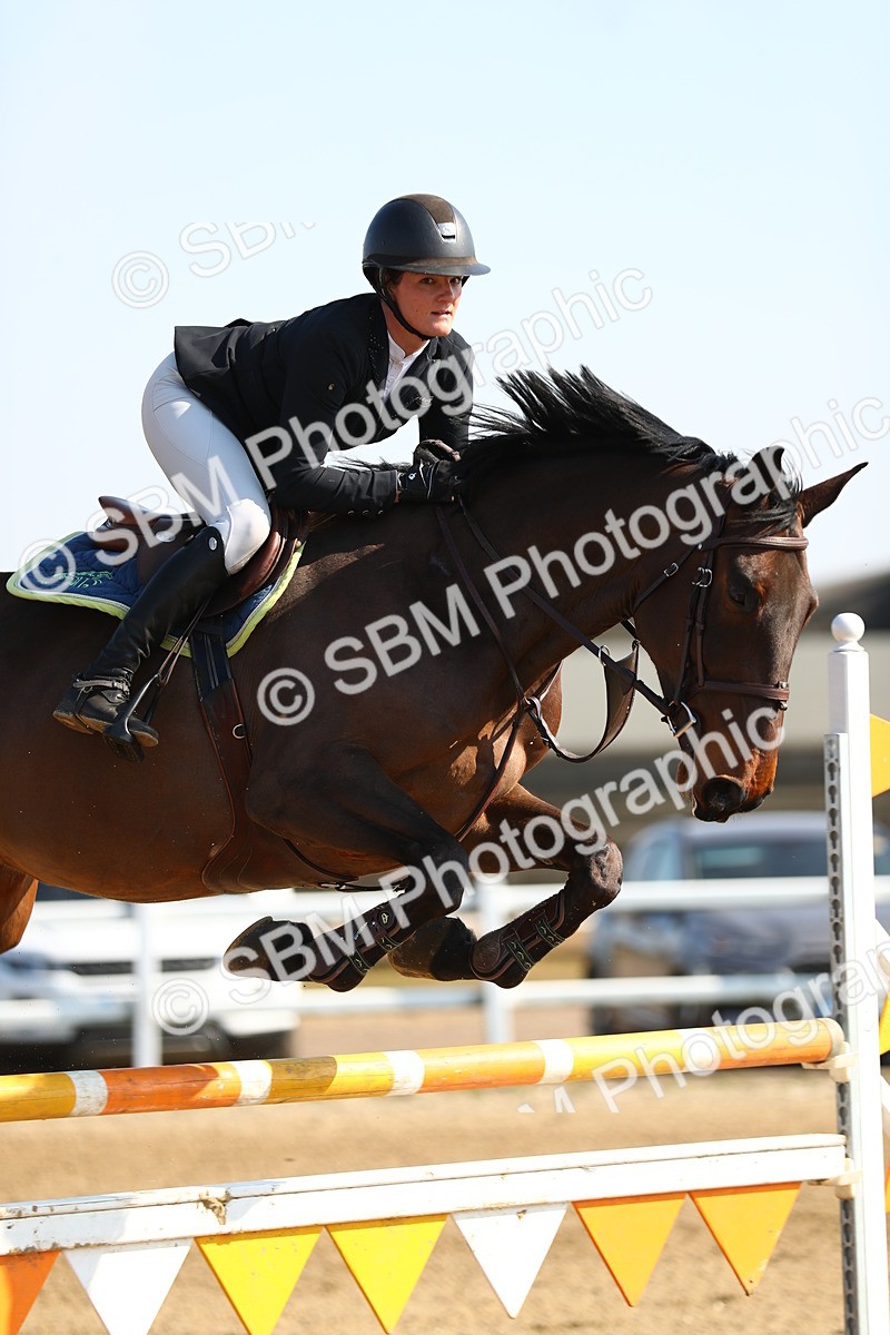 SBM_001254 - Class 5 - Senior Foxhunter - 1.20m