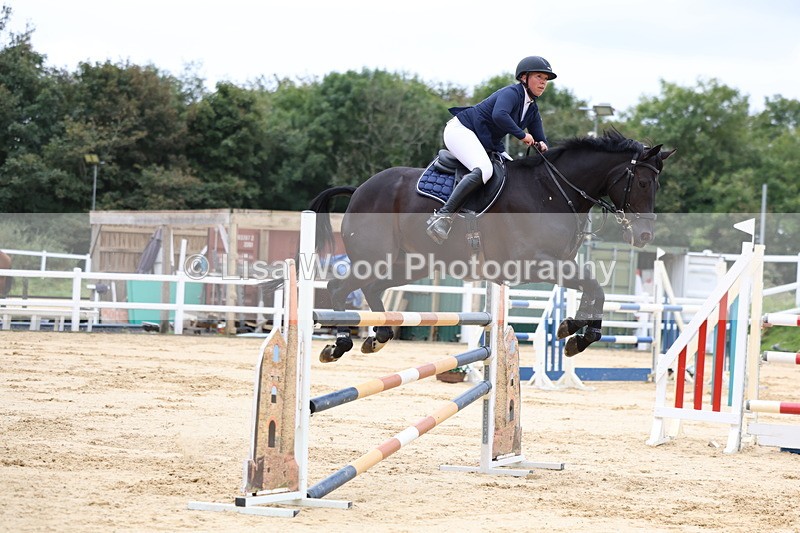 3E7A3297 - Class 9: Senior Foxhunter/1.20 open