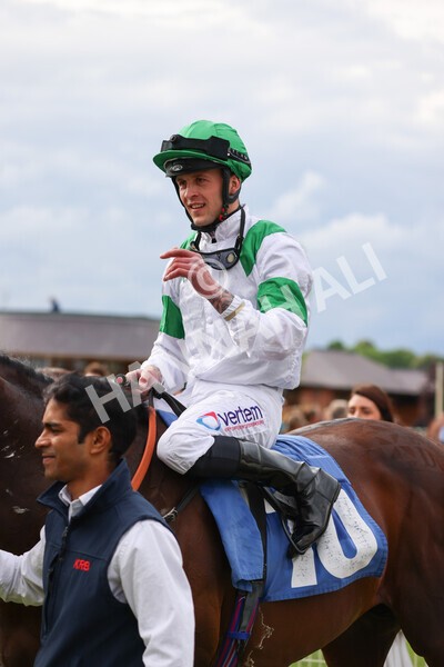 yr22052022r4-41 - Race 4: 5:05pm Sky Bet Sunday Mile